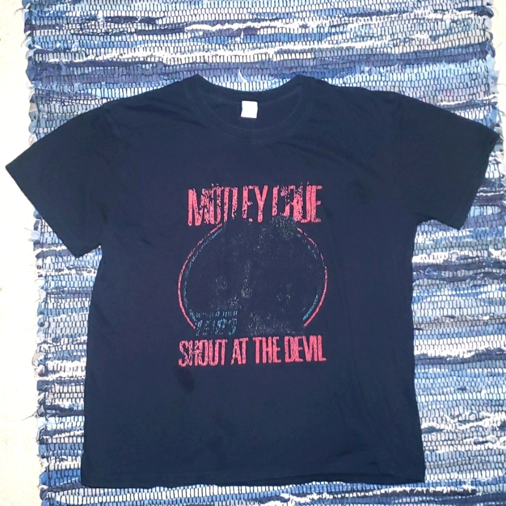 Vintage Motley Crue 1983 Tour T Shirt Size L Retro Y2K